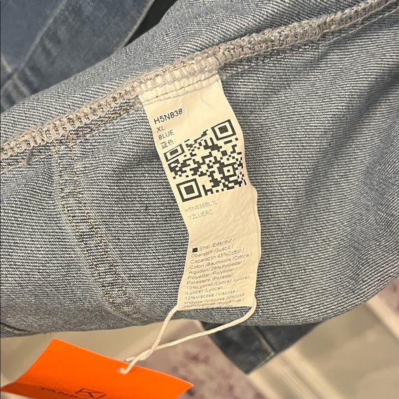 Classic Denim Jean Jacket - Picture 3 of 3